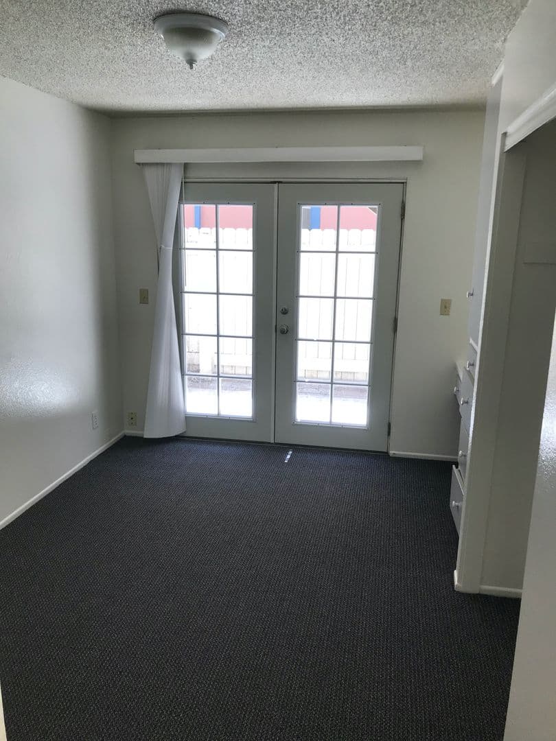 Goleta Apartment: 6777 Del Playa