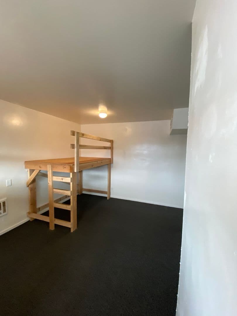 Goleta Apartment: 6525 Del Playa