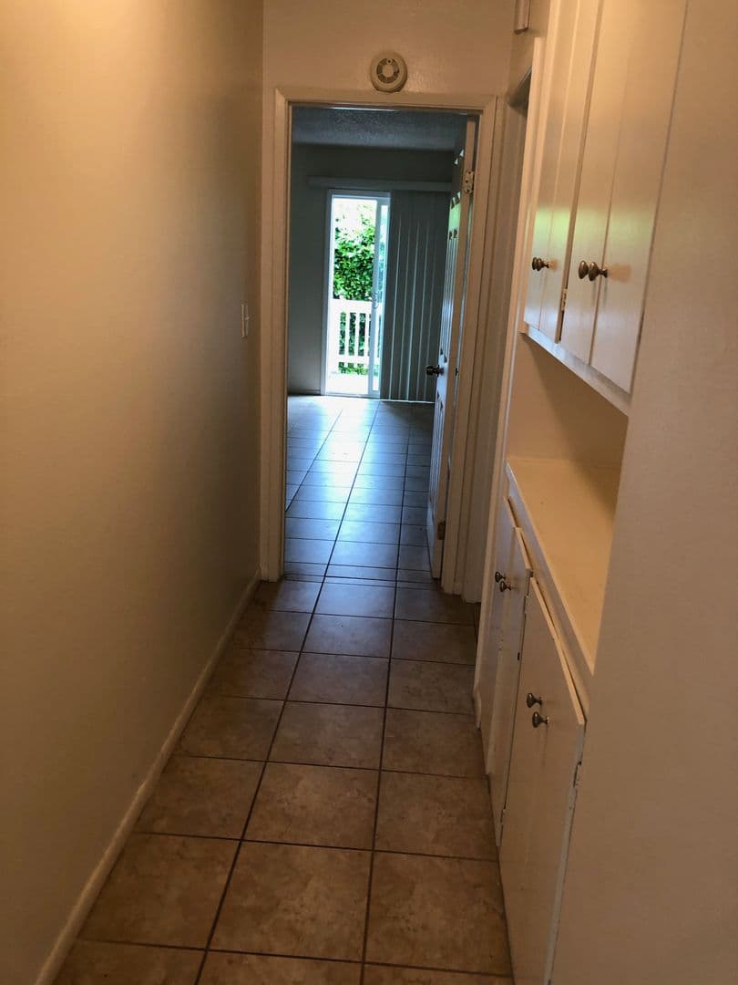 Goleta Apartment: 6561 Del Playa