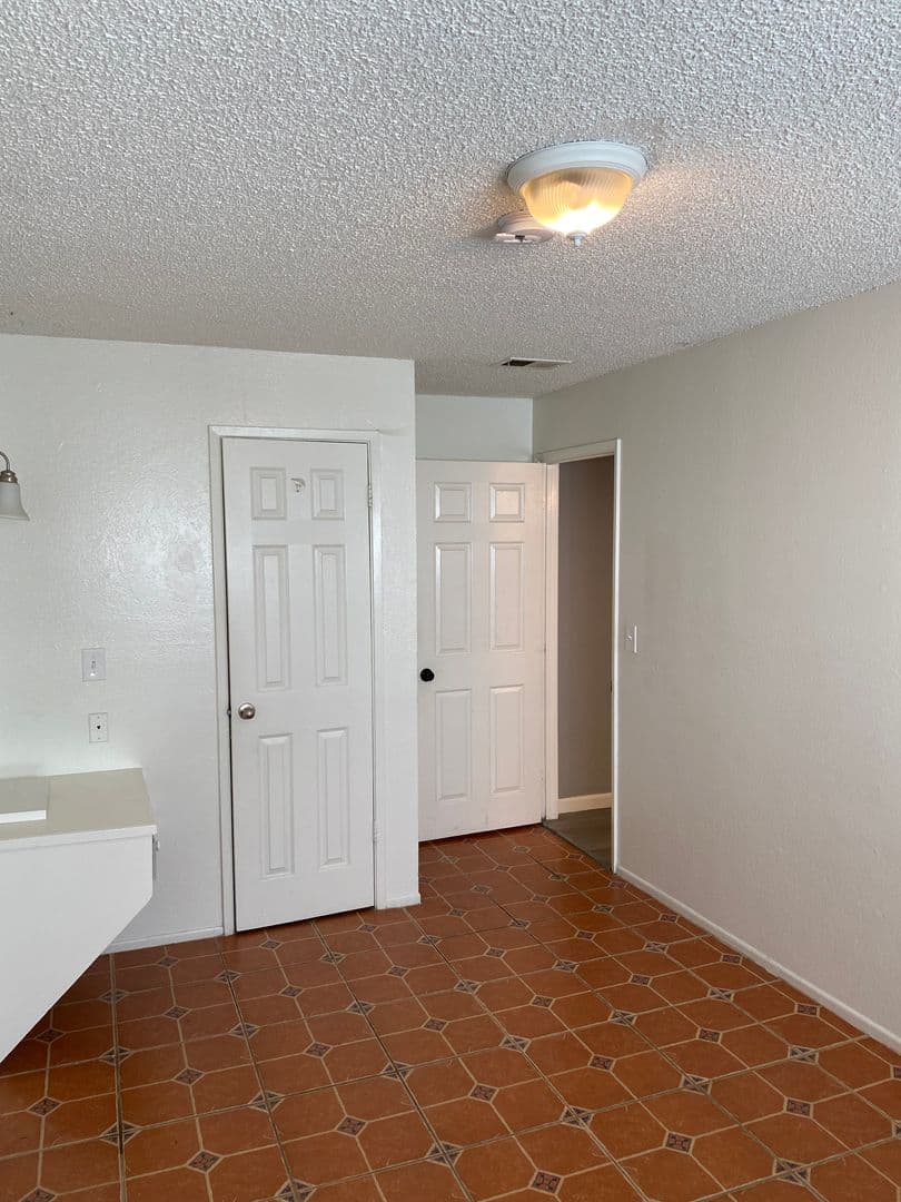 Goleta Apartment: 6777 Del Playa