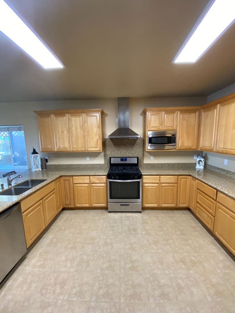 Goleta Apartment: 6633 Del Playa