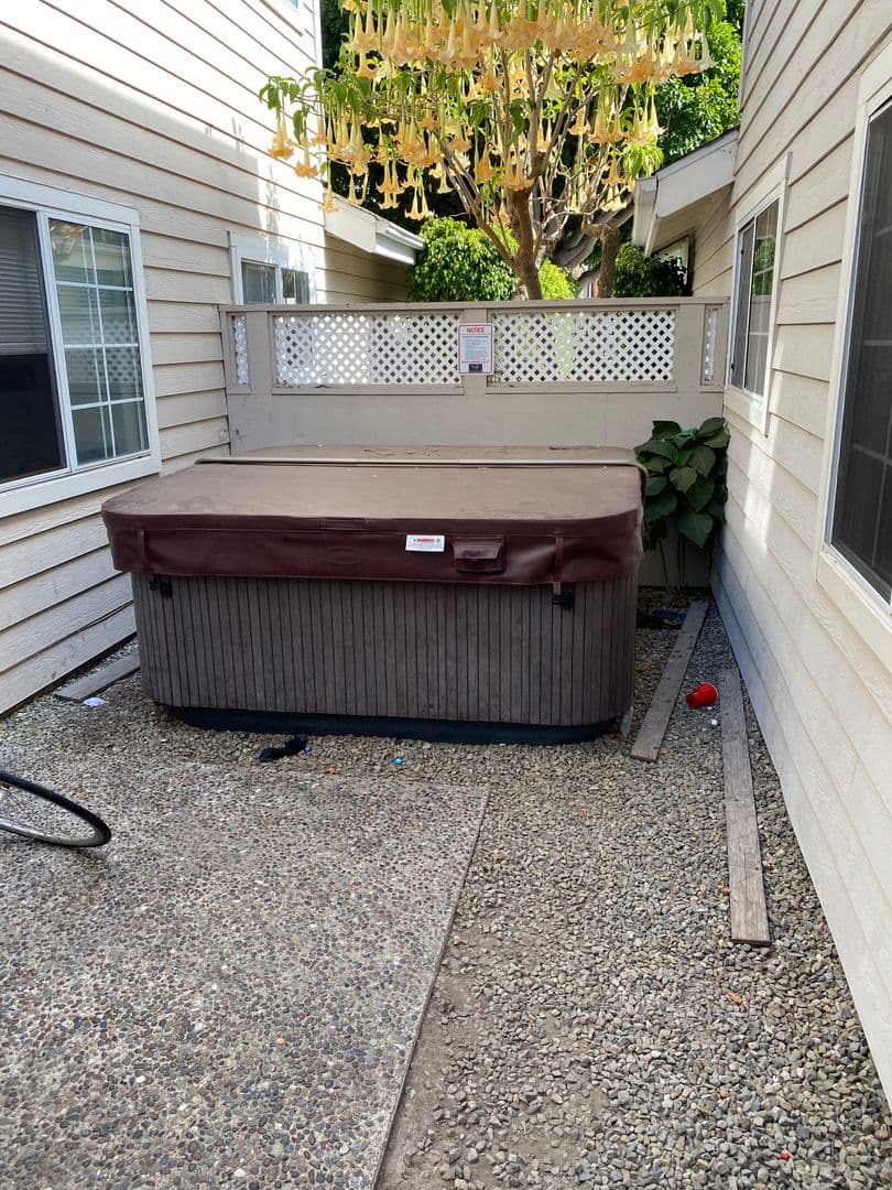 Goleta Apartment: 6535 El Nido