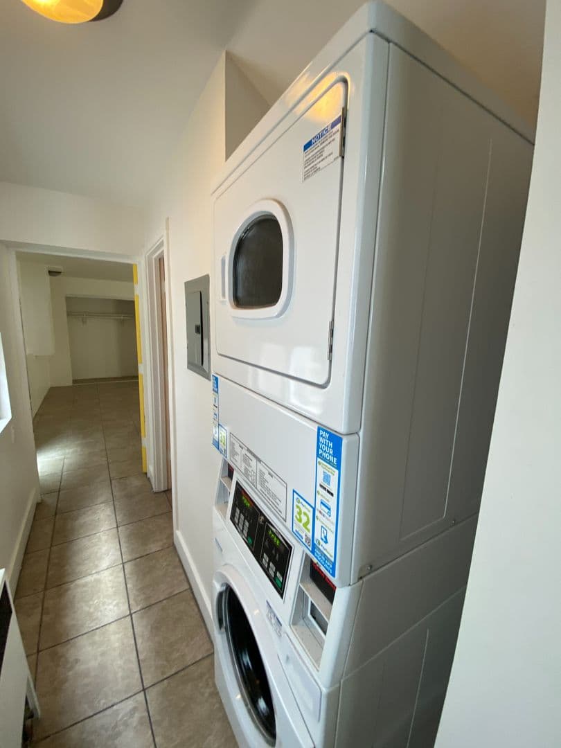 Goleta Apartment: 6569 Del Playa