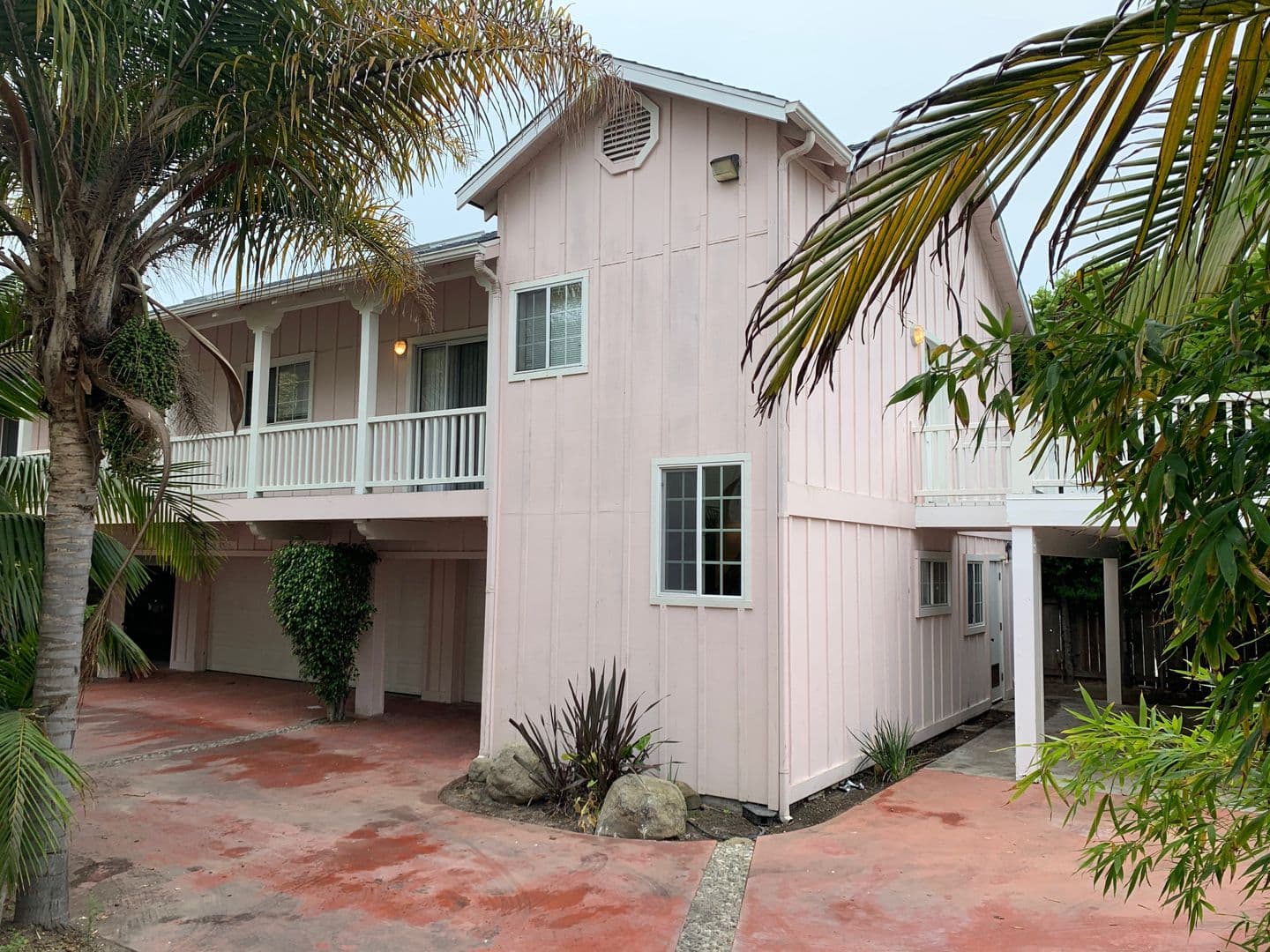 Goleta Apartment: 6564 Del Playa