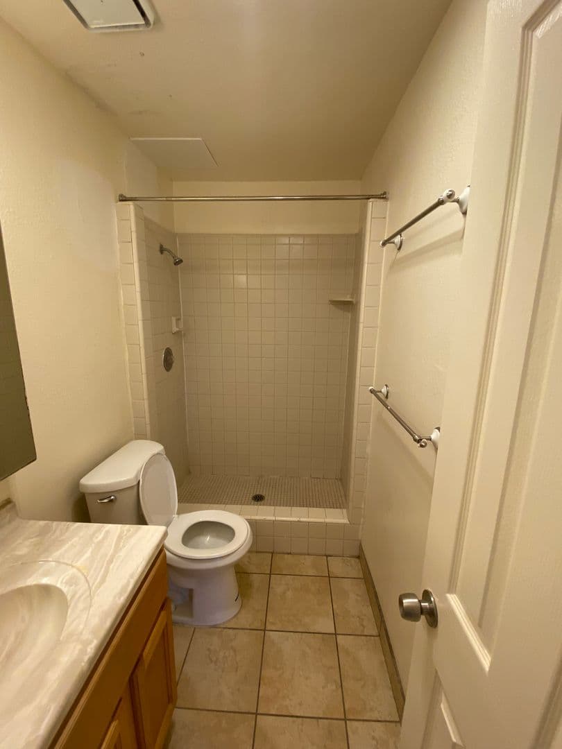 Goleta Apartment: 6561 Del Playa