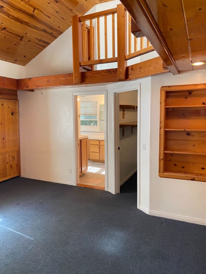 Goleta Apartment: 6575 Del Playa