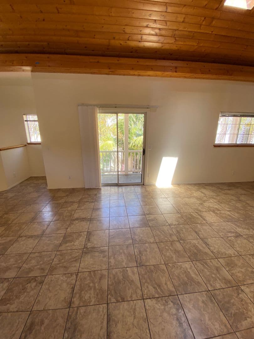 Goleta Apartment: 6564 Del Playa