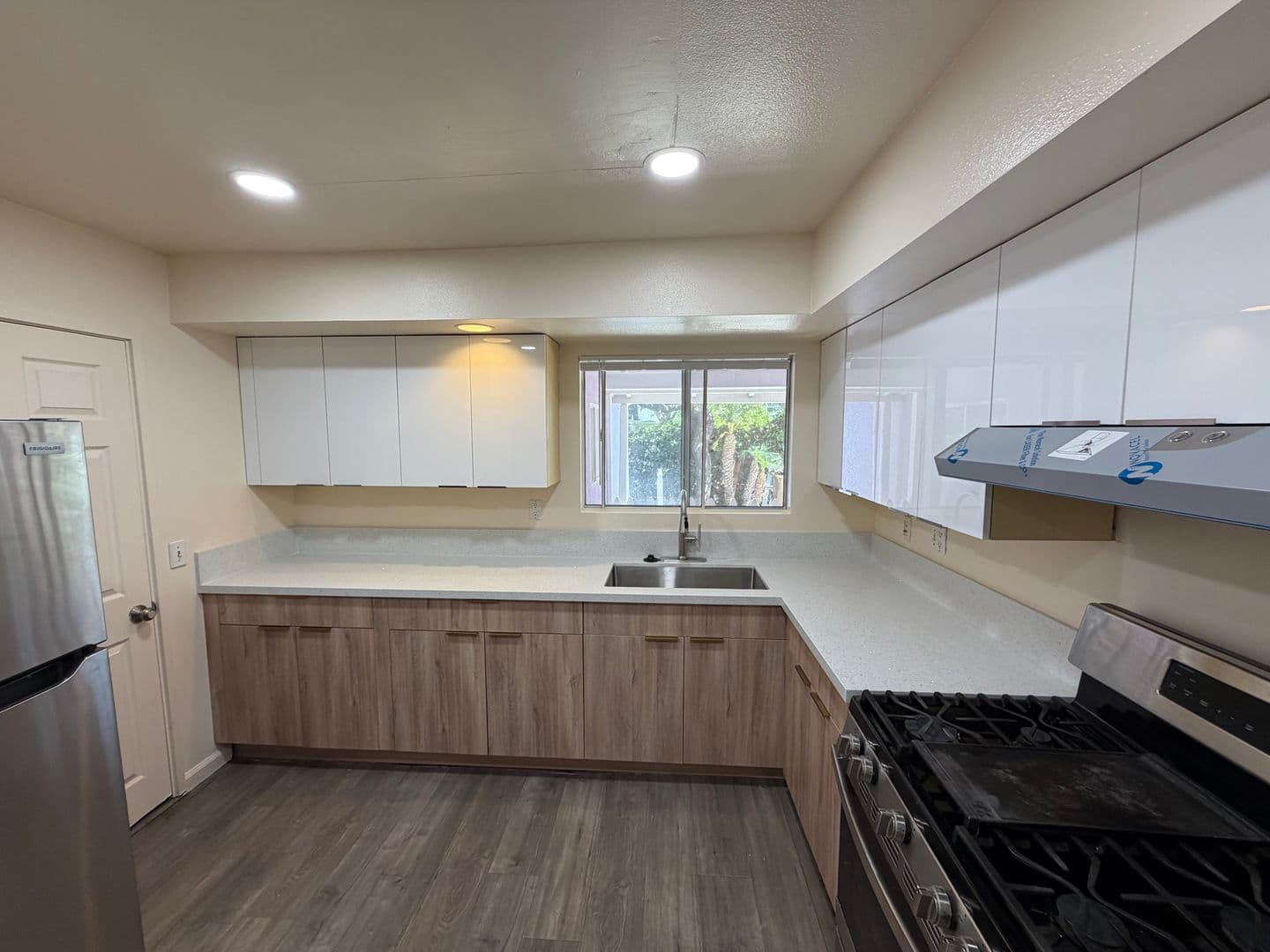 Goleta Apartment: 6885 Pasado