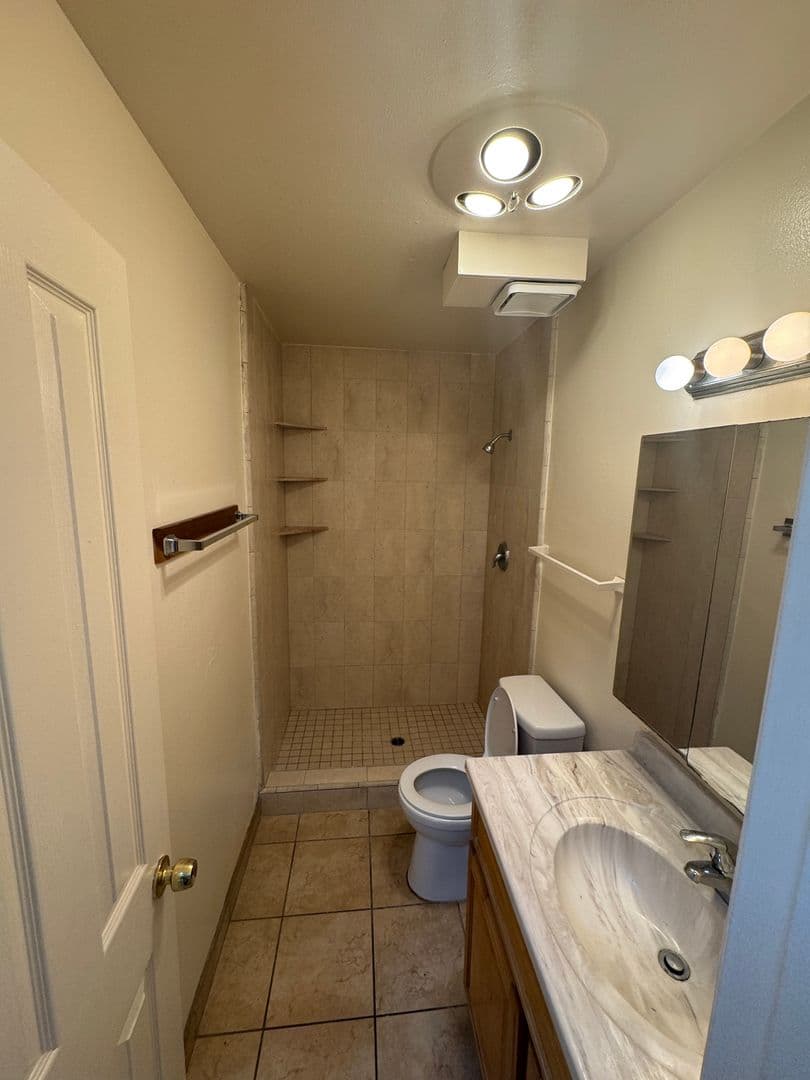 Goleta Apartment: 6561 Del Playa
