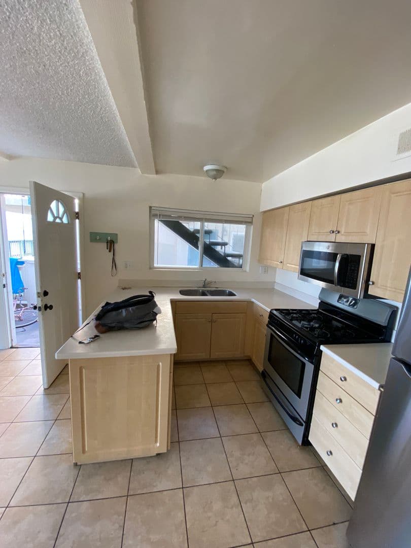 Goleta Apartment: 6525 Del Playa