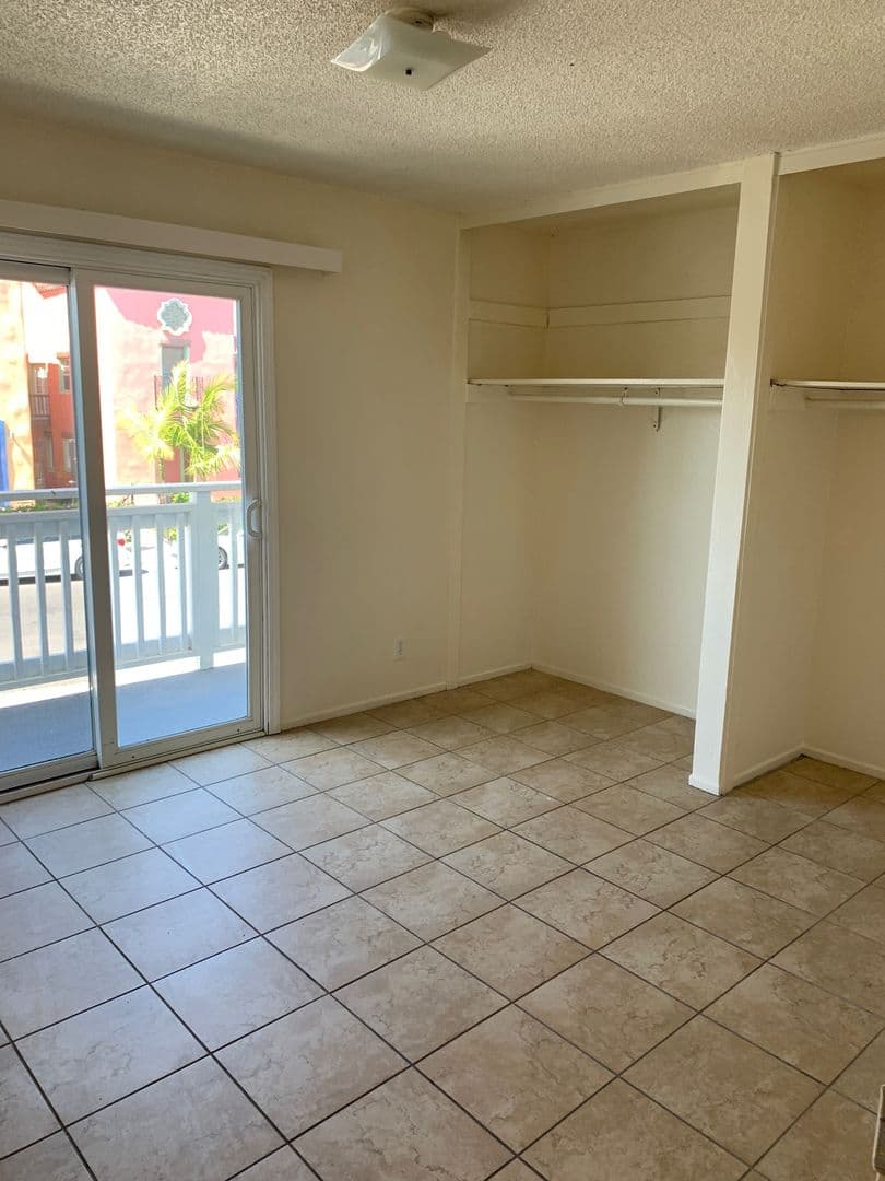 Goleta Apartment: 6561 Del Playa