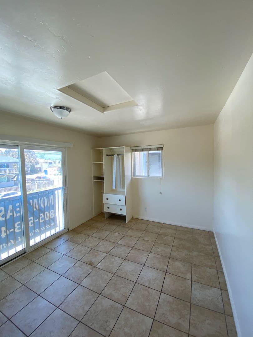 Goleta Apartment: 6705 Del Playa