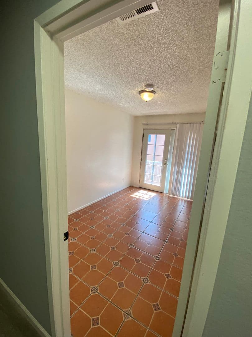 Goleta Apartment: 6777 Del Playa