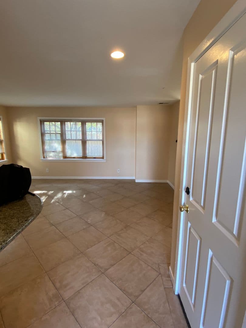 Goleta Apartment: 6736 Sueno