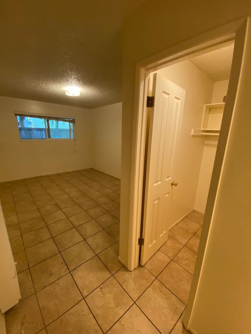 Goleta Apartment: 6561 Del Playa