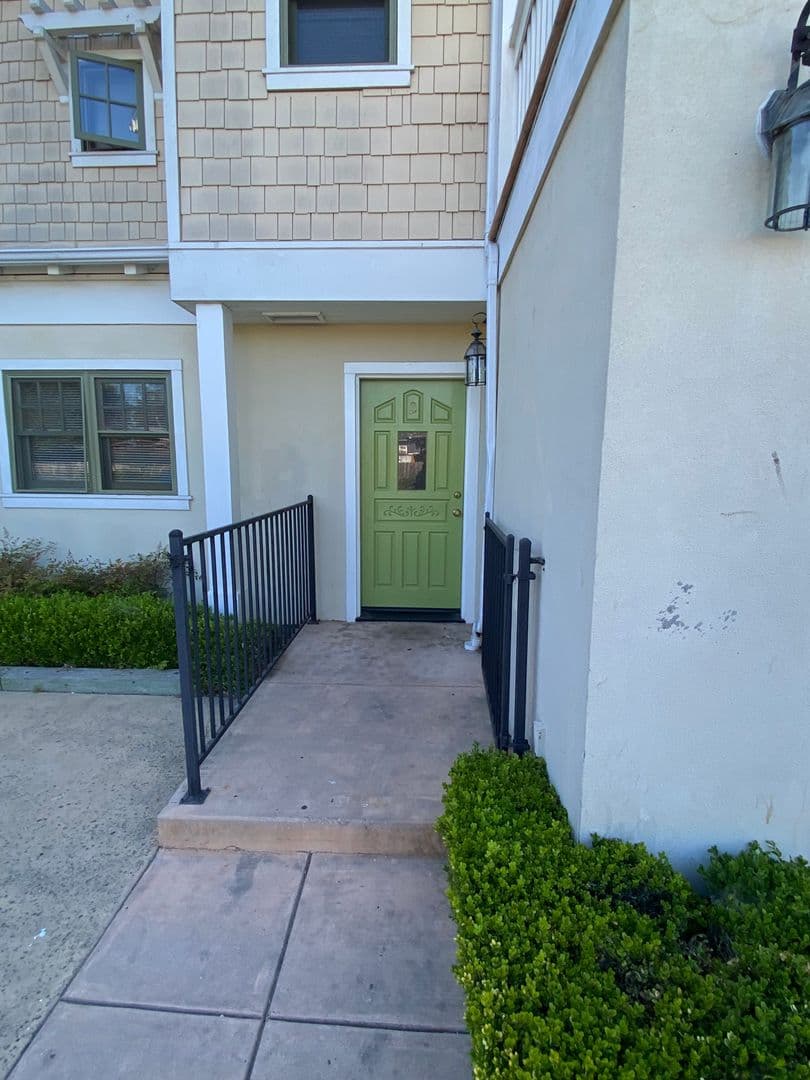 Goleta Apartment: 6736 Sueno