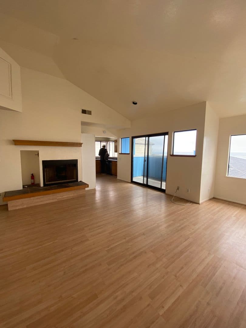 Goleta Apartment: 6555 Del Playa