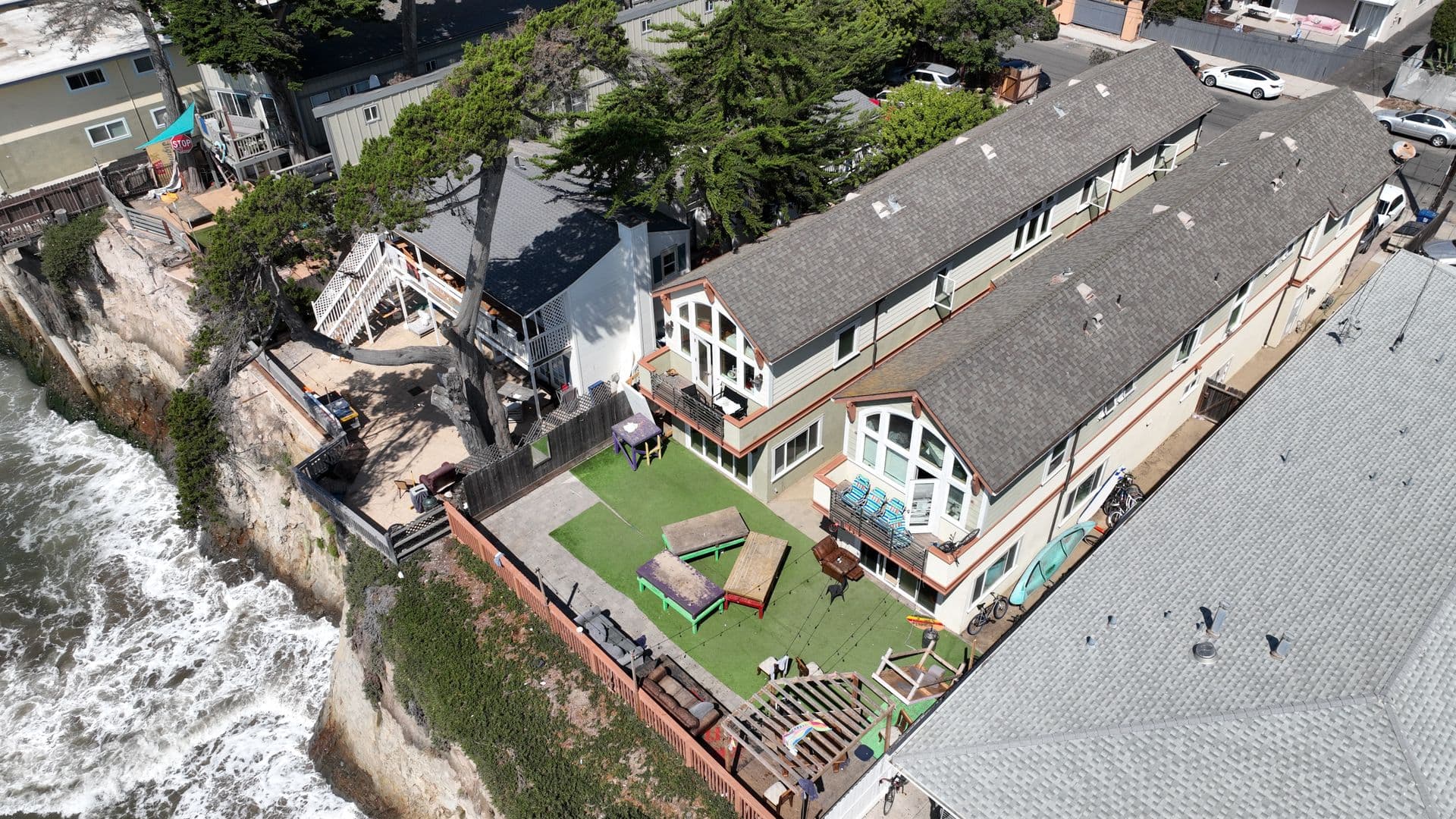 Goleta Apartment: 6631 Del Playa