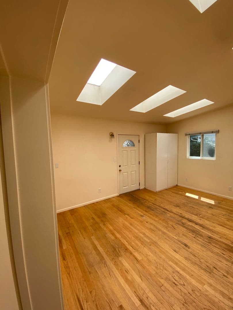 Goleta Apartment: 6885 Pasado