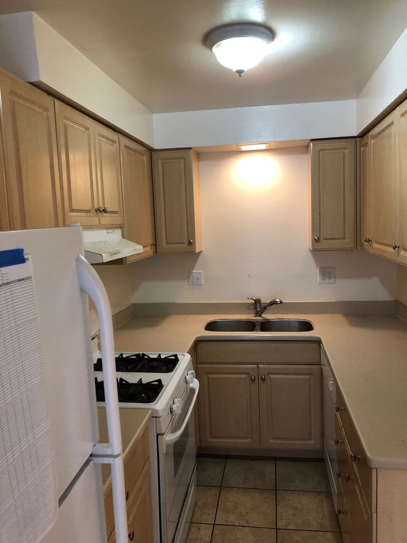 Goleta Apartment: 6561 Del Playa