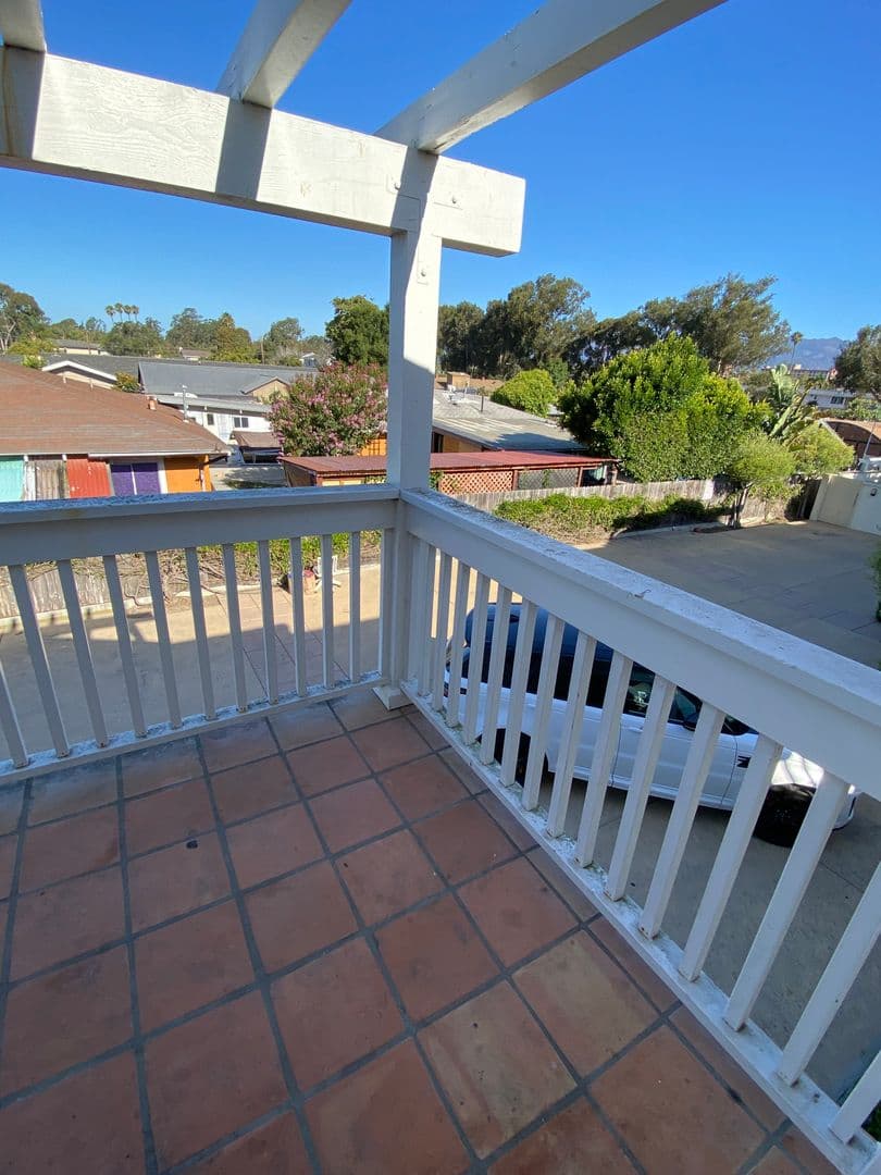 Goleta Apartment: 6736 Sueno