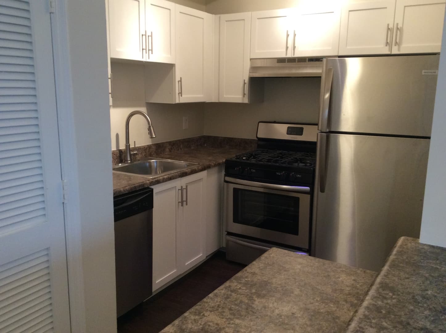 Atlanta Apartment: 565 Langhorn St