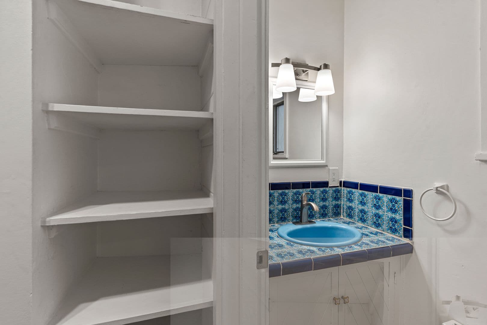 Santa Fe House: 138 Ridgecrest Drive