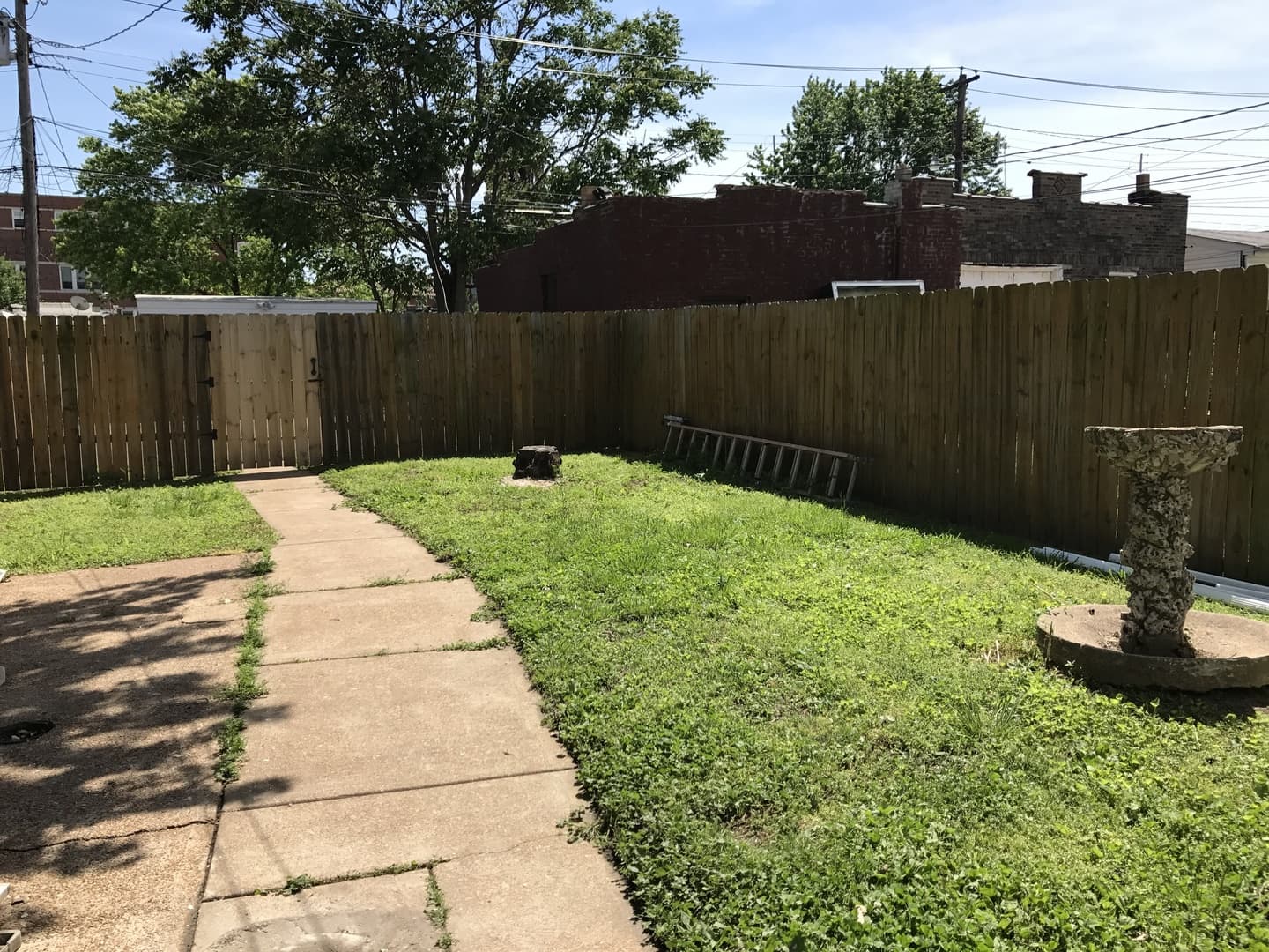 St. Louis House: 5122 Daggett