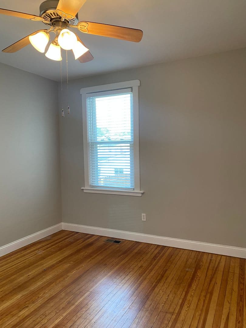 St. Louis House: 4941 Itaska