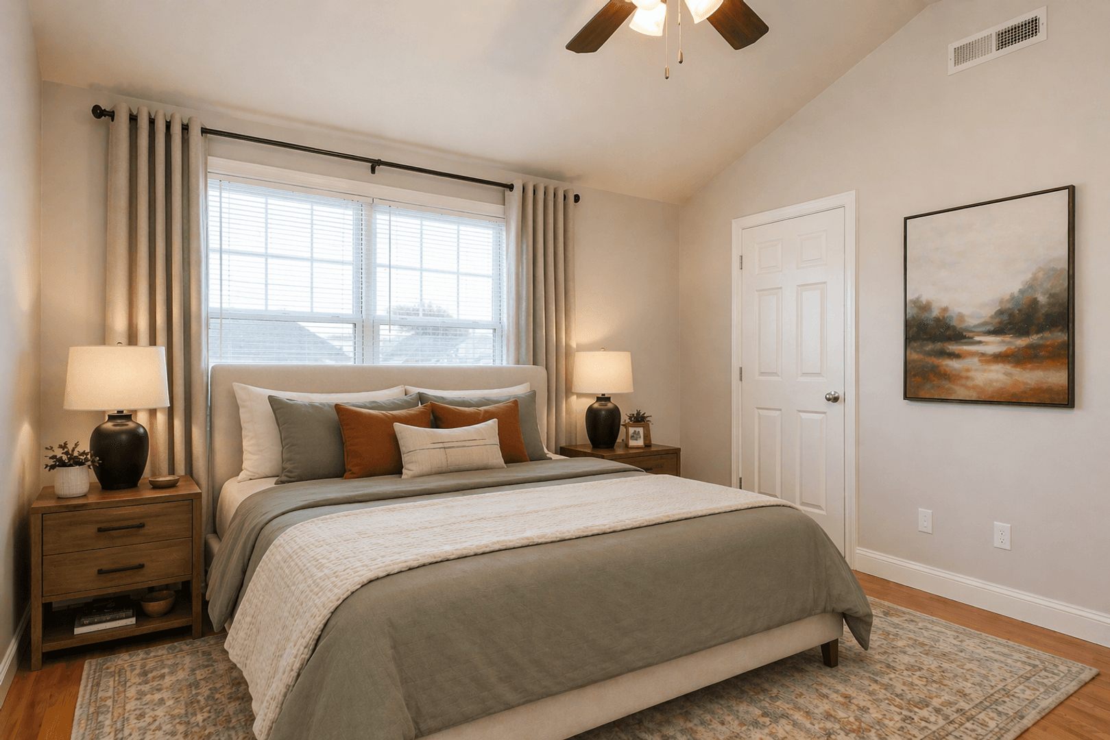 Norwich Apartment: 1201- 1310 River View Lane