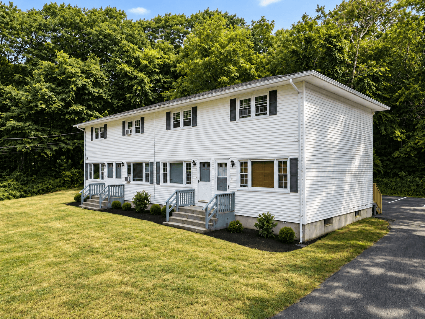 Oakdale Apartment: 73 Velgouse Rd