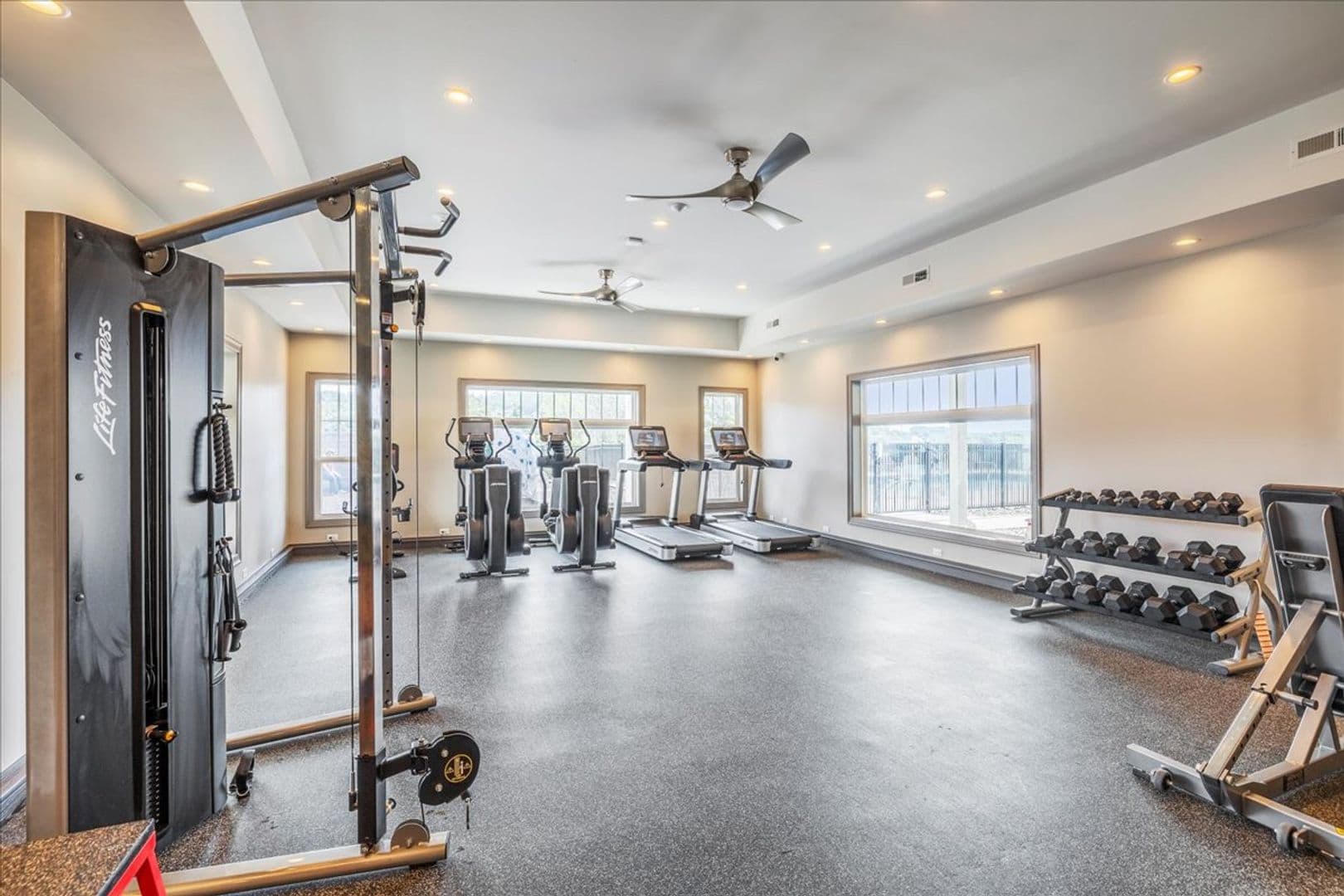 Norwich Apartment: 1201- 1310 River View Lane