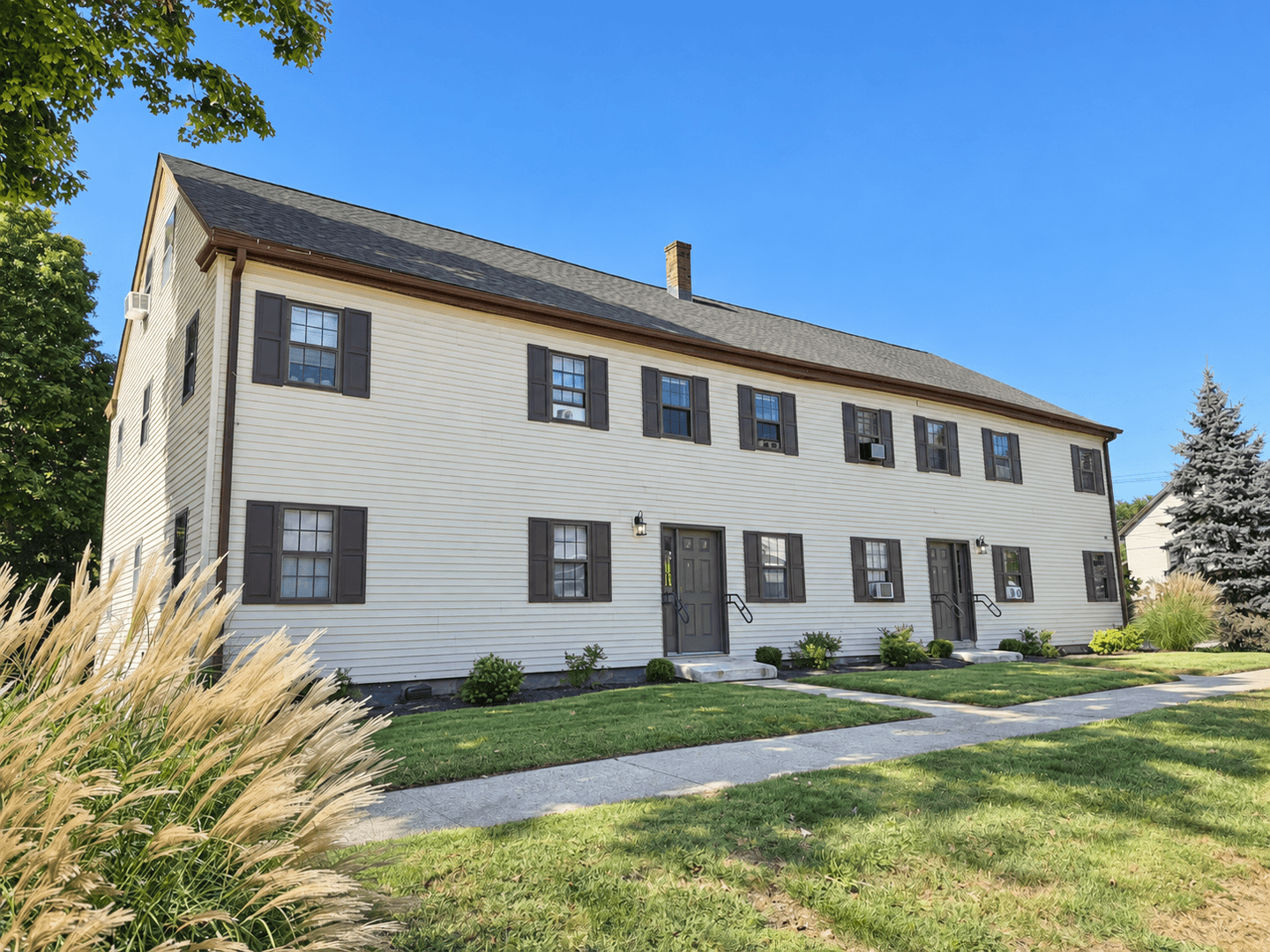 Bozrah Apartment: 195 Fitchville Rd.