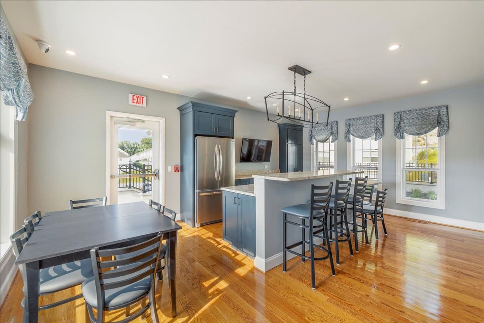 Norwich Apartment: 1201- 1310 River View Lane