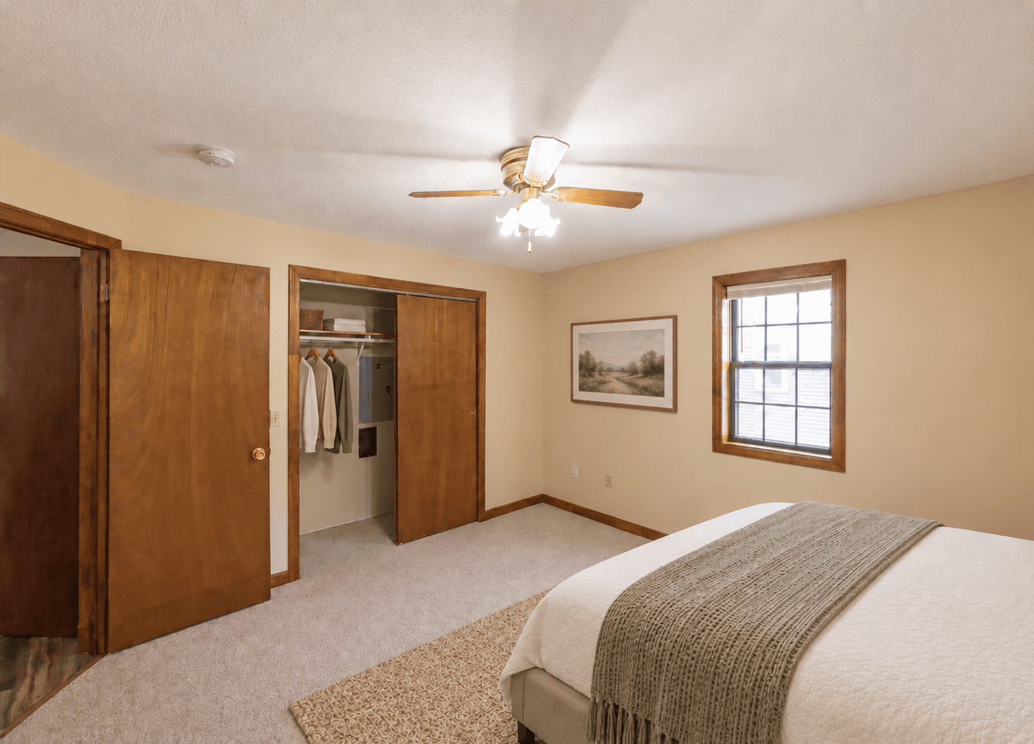 Bozrah Apartment: 195 Fitchville Rd.