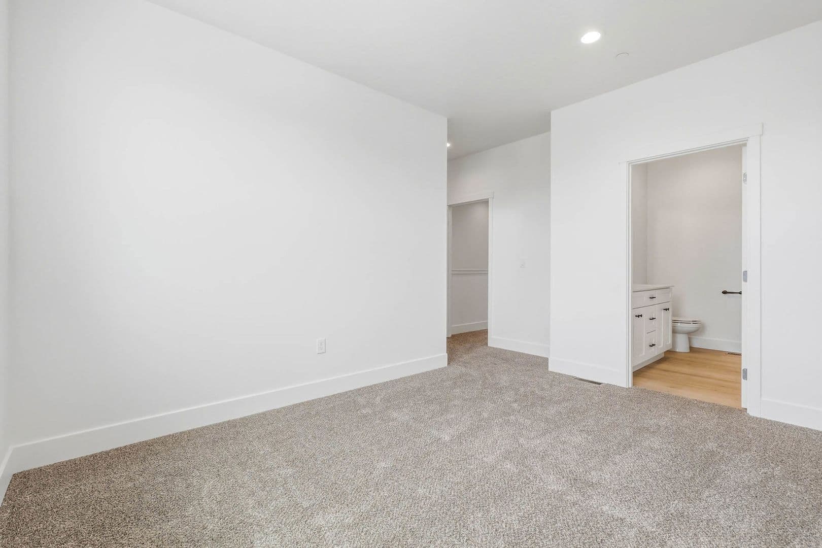 Pasco Townhome: 6820 W Court St