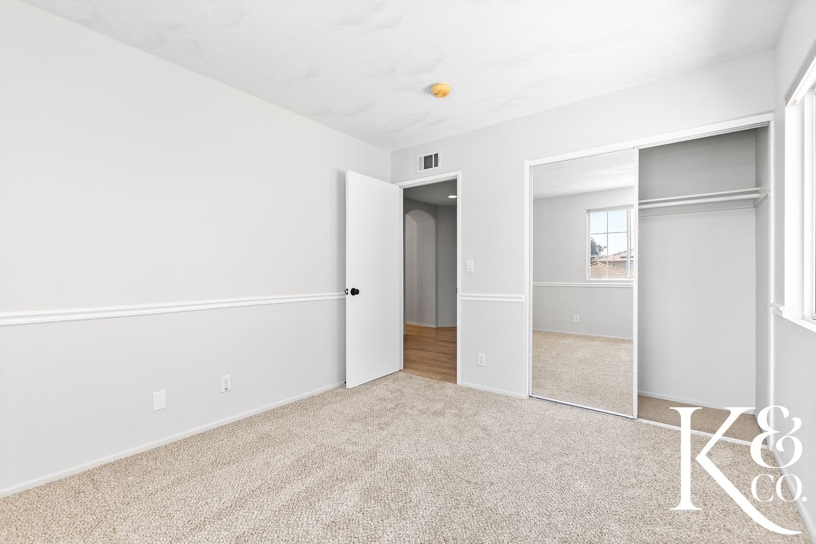 Camarillo House: 549 Avenida Magdalena