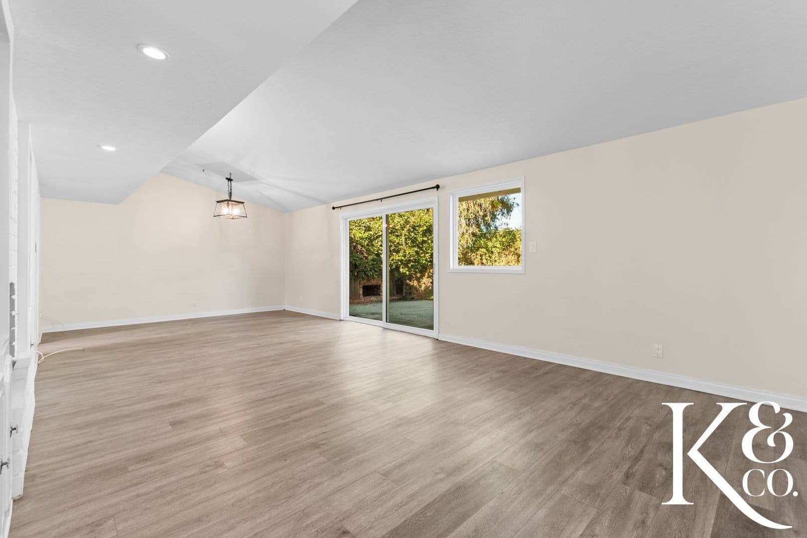 Thousand Oaks House: 2320 Aldrich Circle