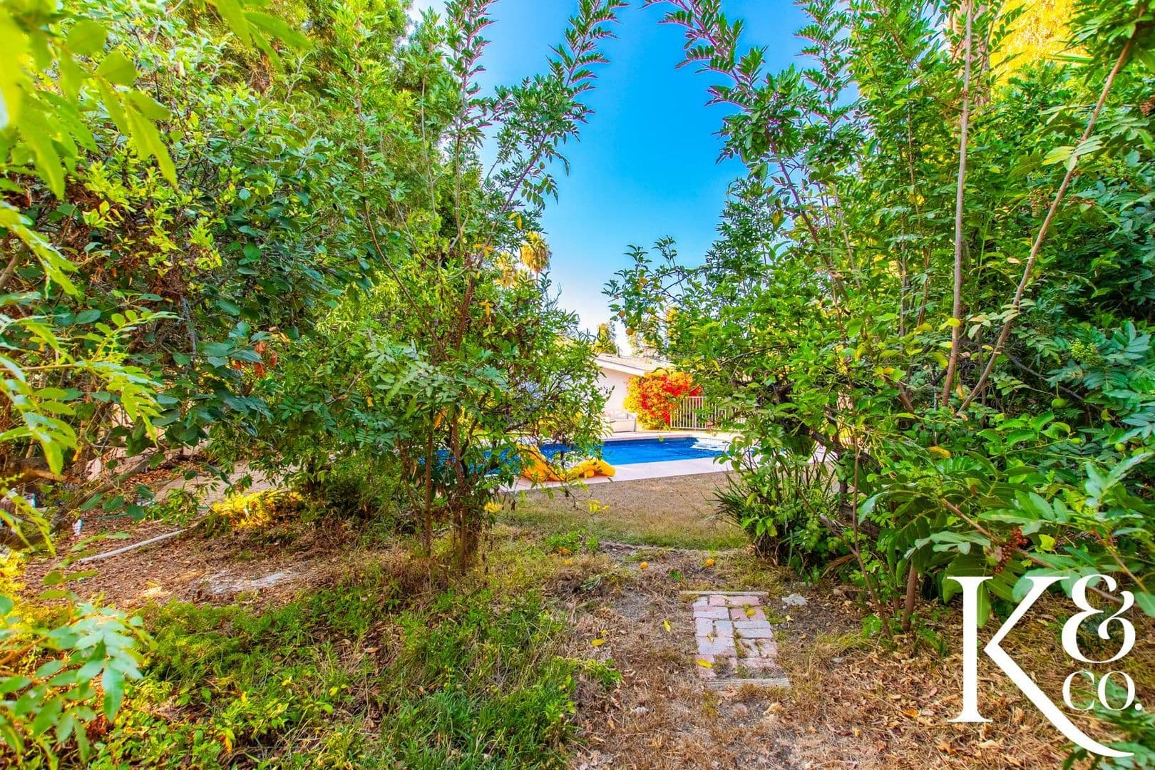 Thousand Oaks House: 2320 Aldrich Circle
