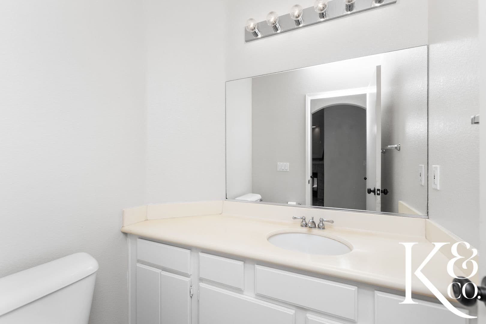 Camarillo House: 549 Avenida Magdalena