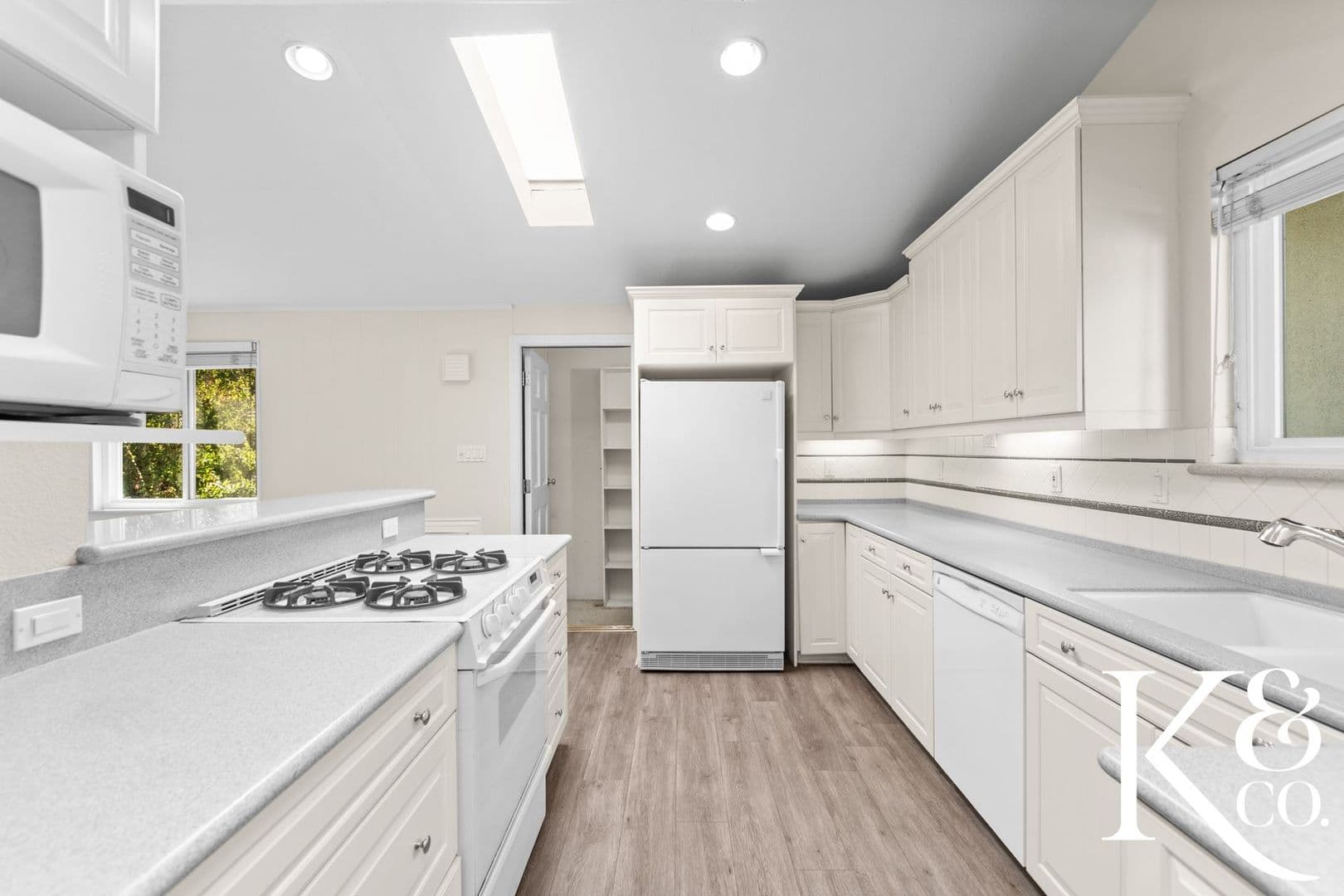 Thousand Oaks House: 2320 Aldrich Circle