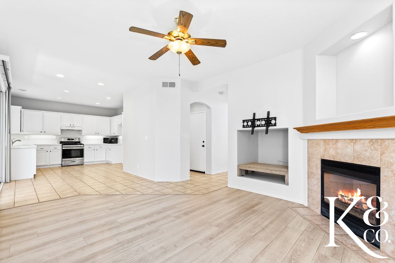 Camarillo House: 549 Avenida Magdalena