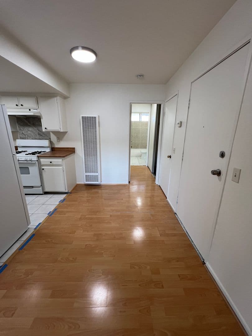 Glendale Apartment: 1001 Orange Grove Ave