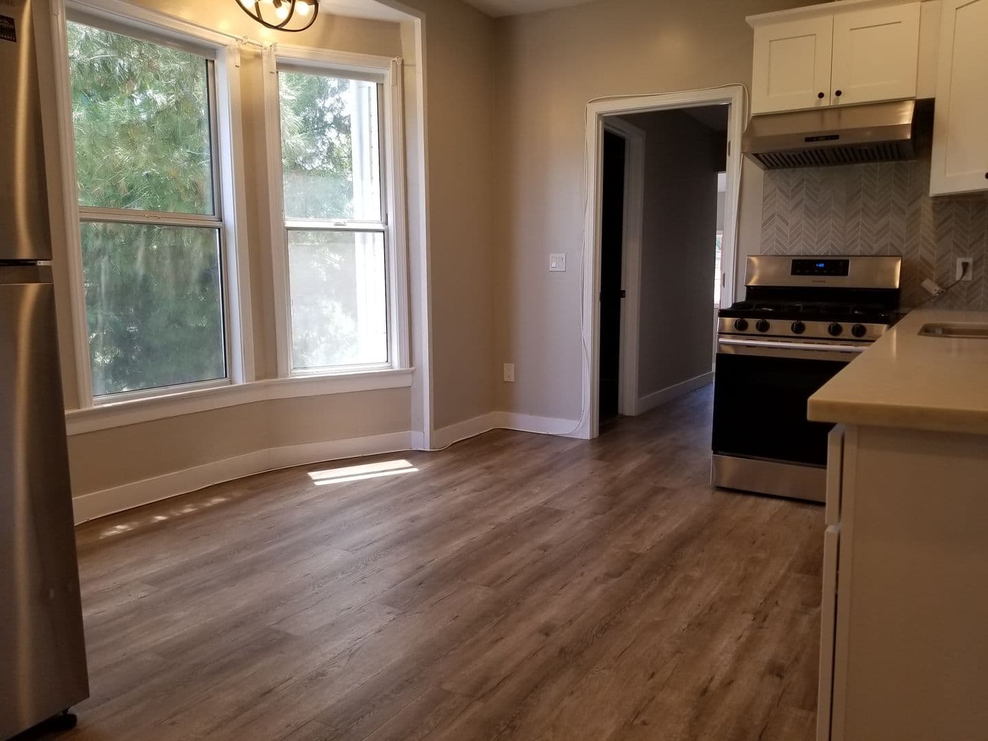 LOS ANGELES Apartment: 1234 - 1236 W. 22ND ST.