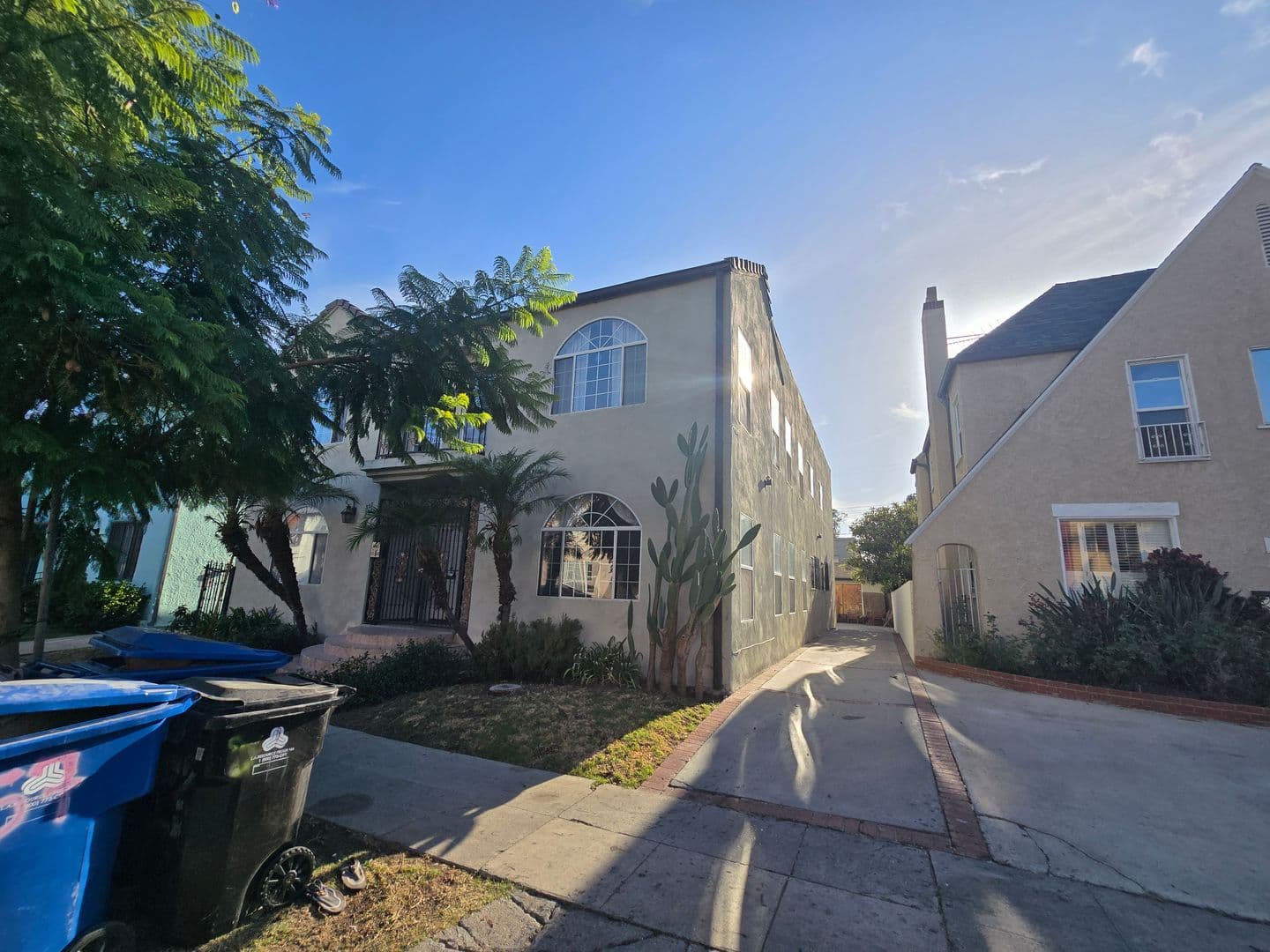 Los Angeles Apartment: 357 N. Ogden Dr.