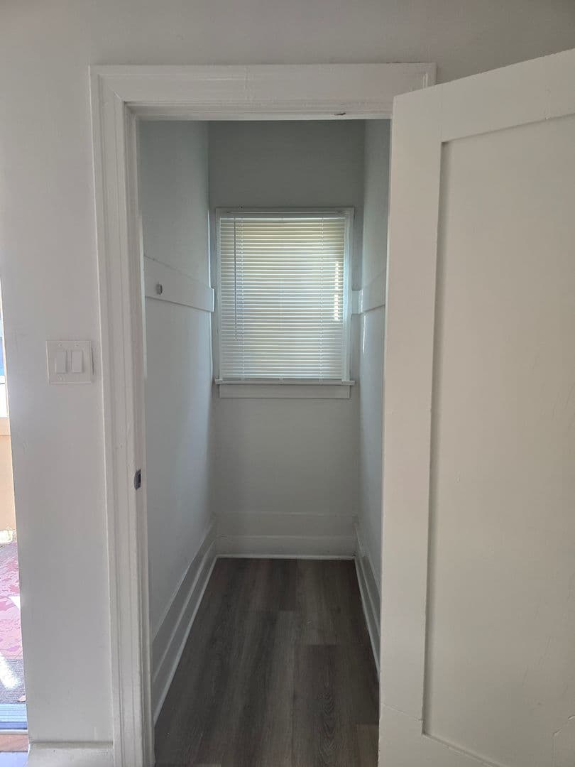 GLENDALE Apartment: 1317 - 1319 E. WILSON AVE