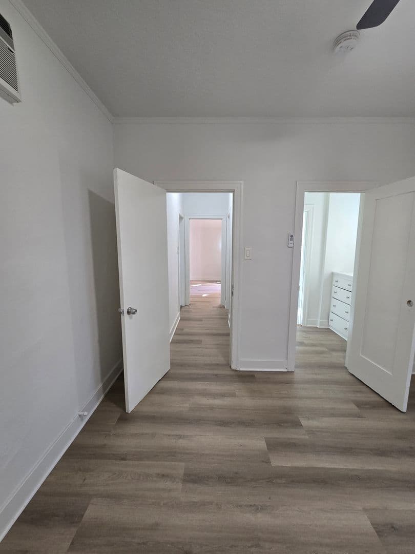 GLENDALE Apartment: 1317 - 1319 E. WILSON AVE