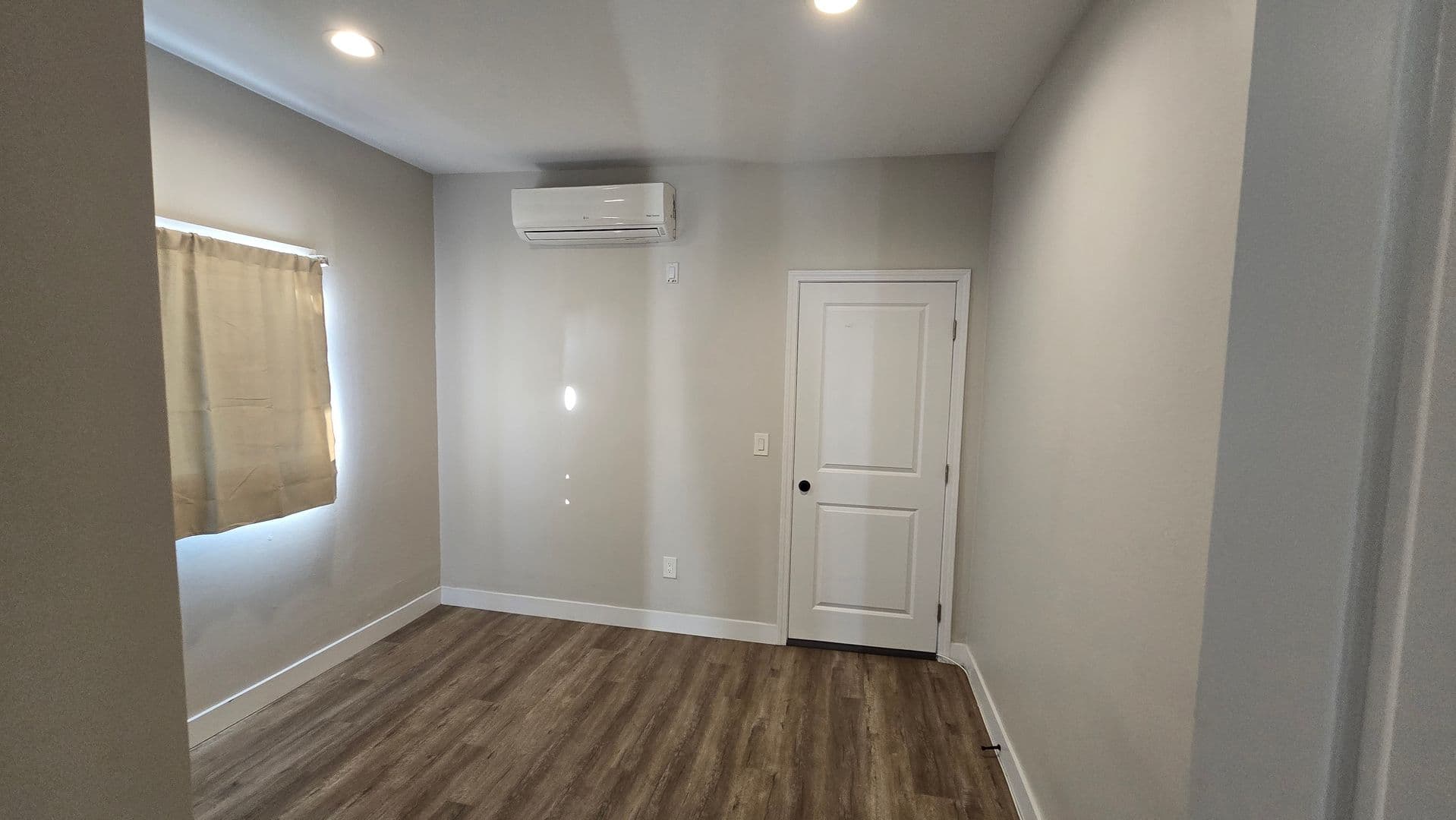 LOS ANGELES Apartment: 1234 - 1236 W. 22ND ST.