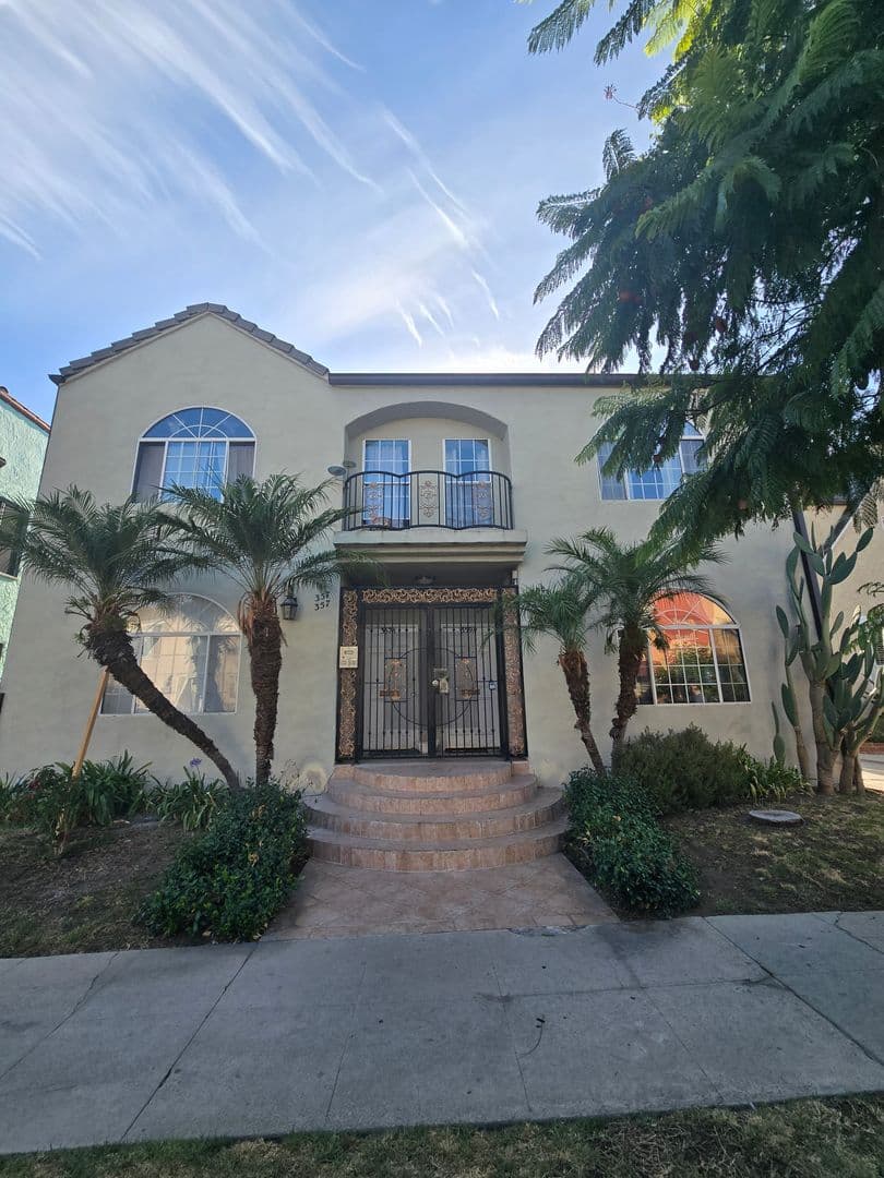 Los Angeles Apartment: 357 N. Ogden Dr.