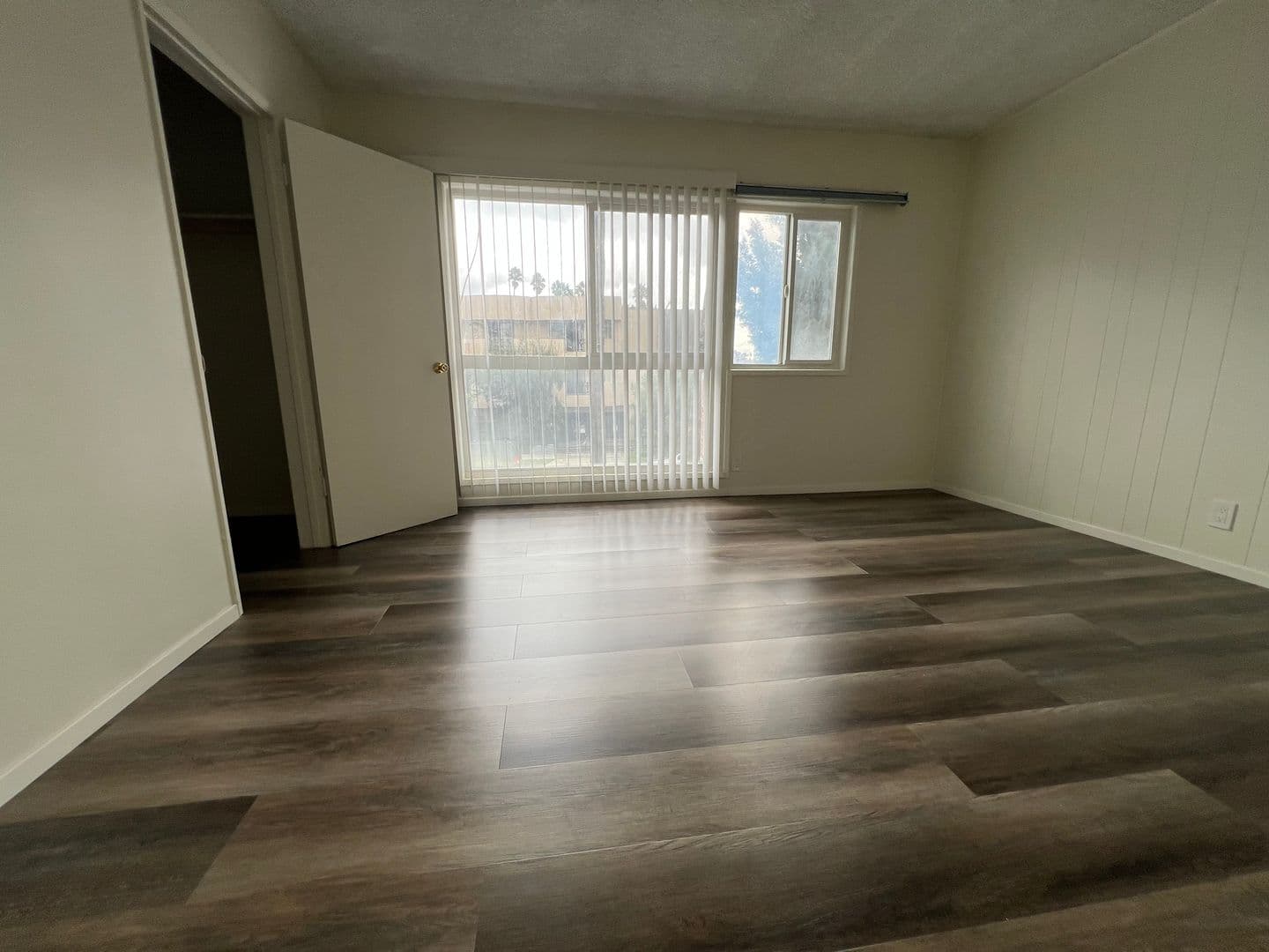 Los Angeles Apartment: 741 S. Hobart Blvd.